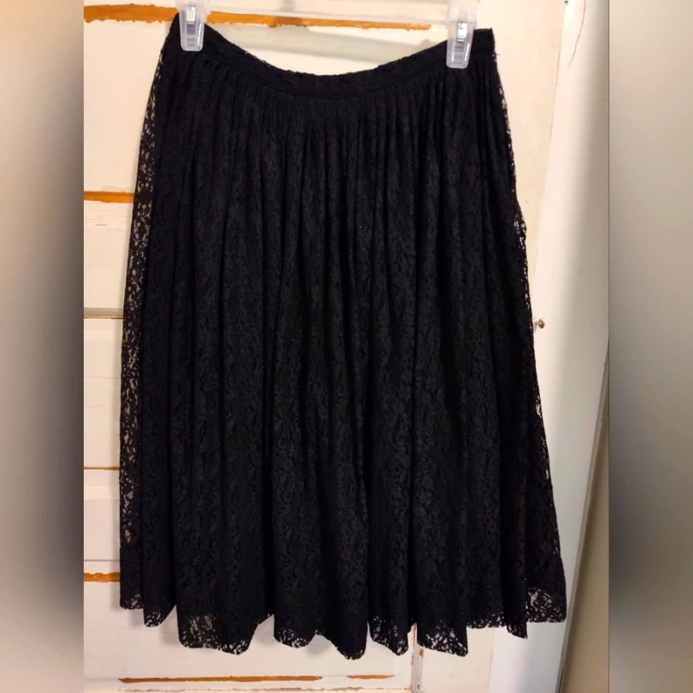 Witchy vintage Black Lace skirt size S